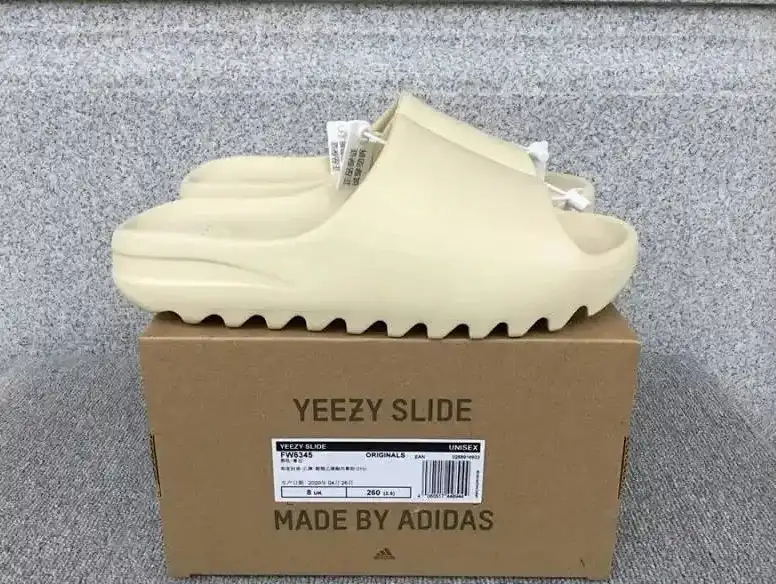 Burberry&Yeezy Slides 6